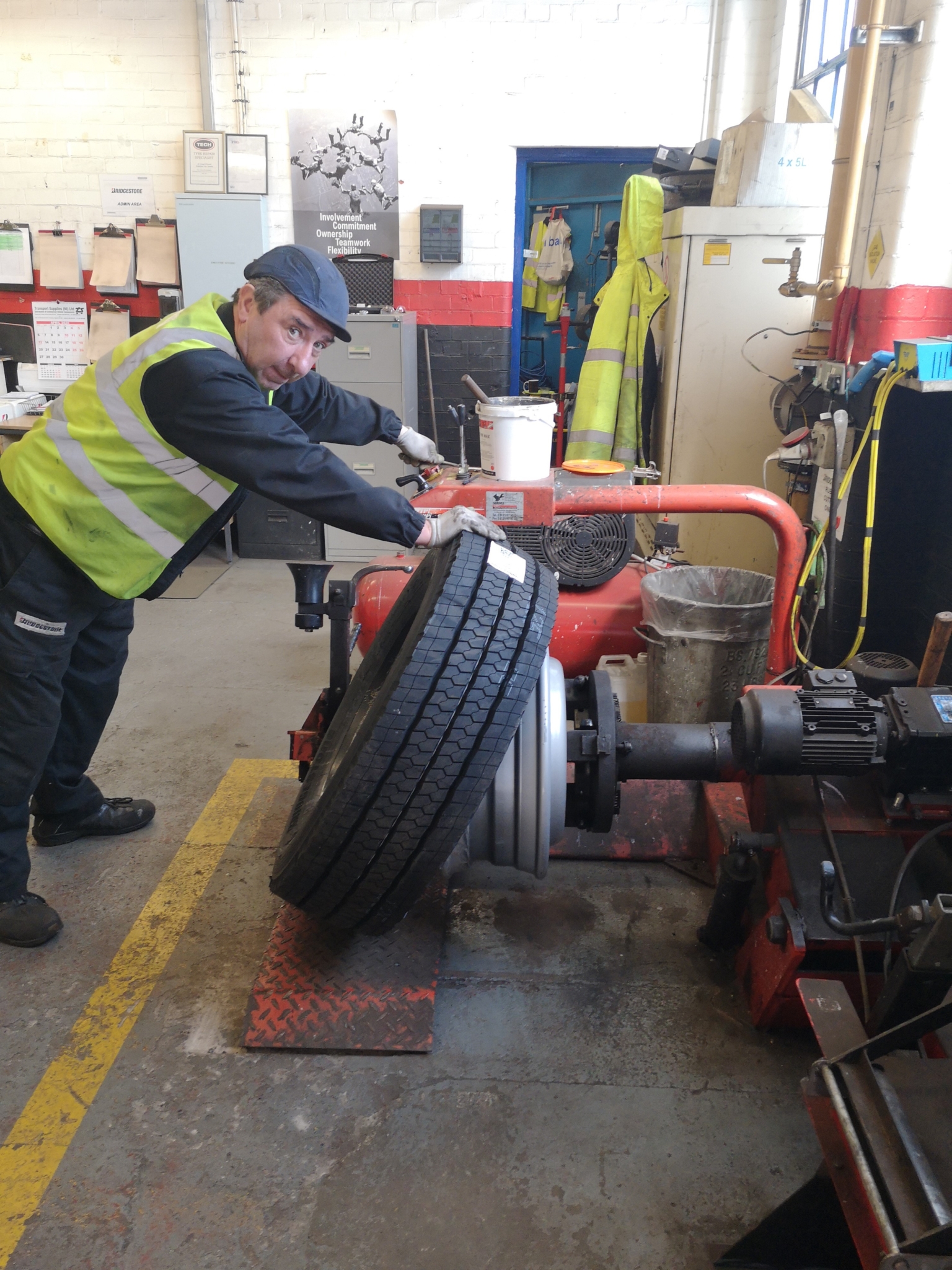 Bridgestone praises frontline fleet tyre workers