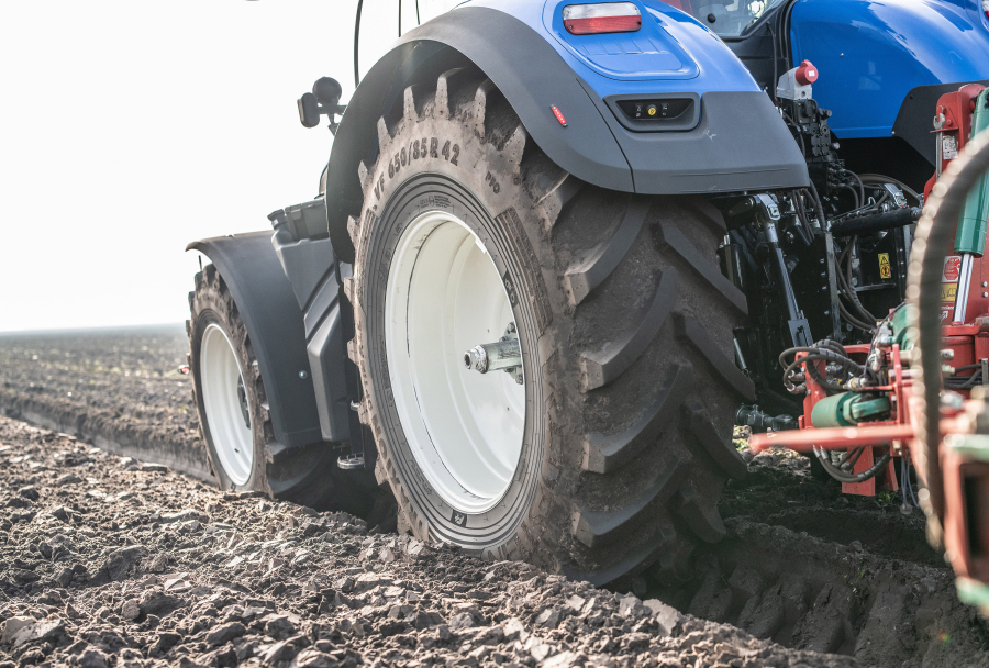 Vredestein Traxion Optimall now offered in ploughing sizes