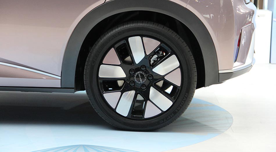 BYD EA1 debuts on Chaoyang tyres