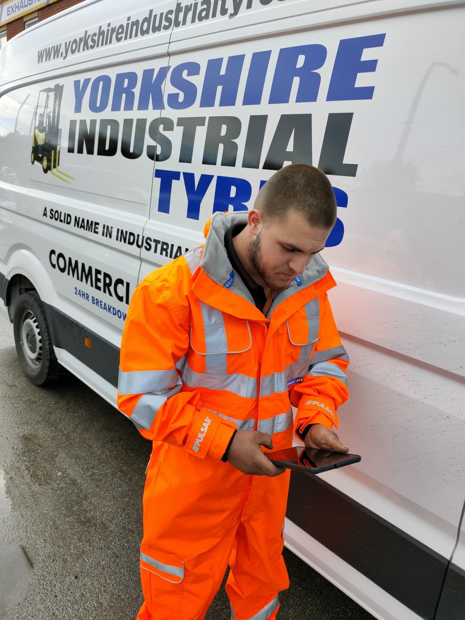 Yorkshire Industrial Tyres adds UniSerV Call Logging/e-jobsheet combination