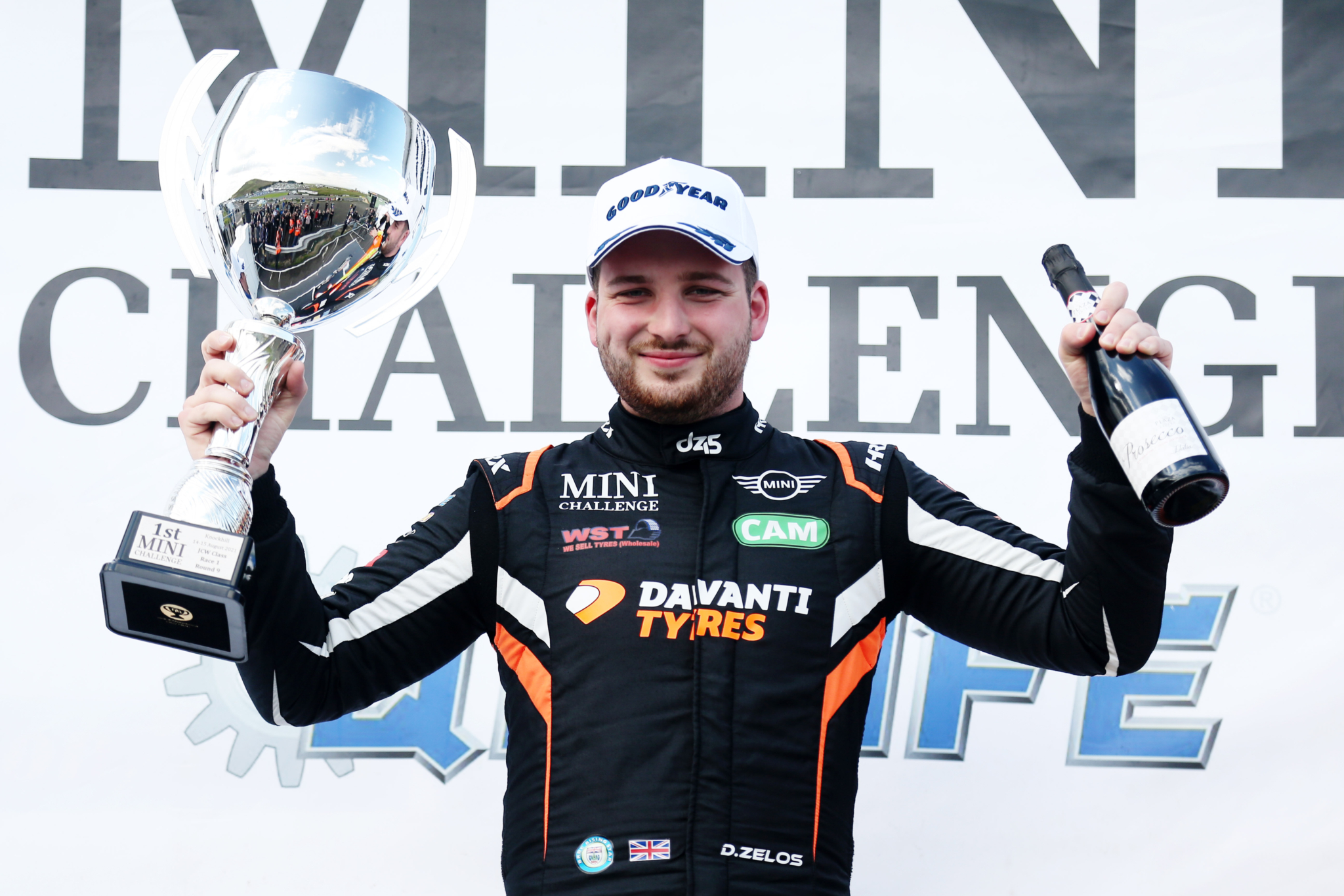 Zelos extends championship lead with dominant double at Knockhill