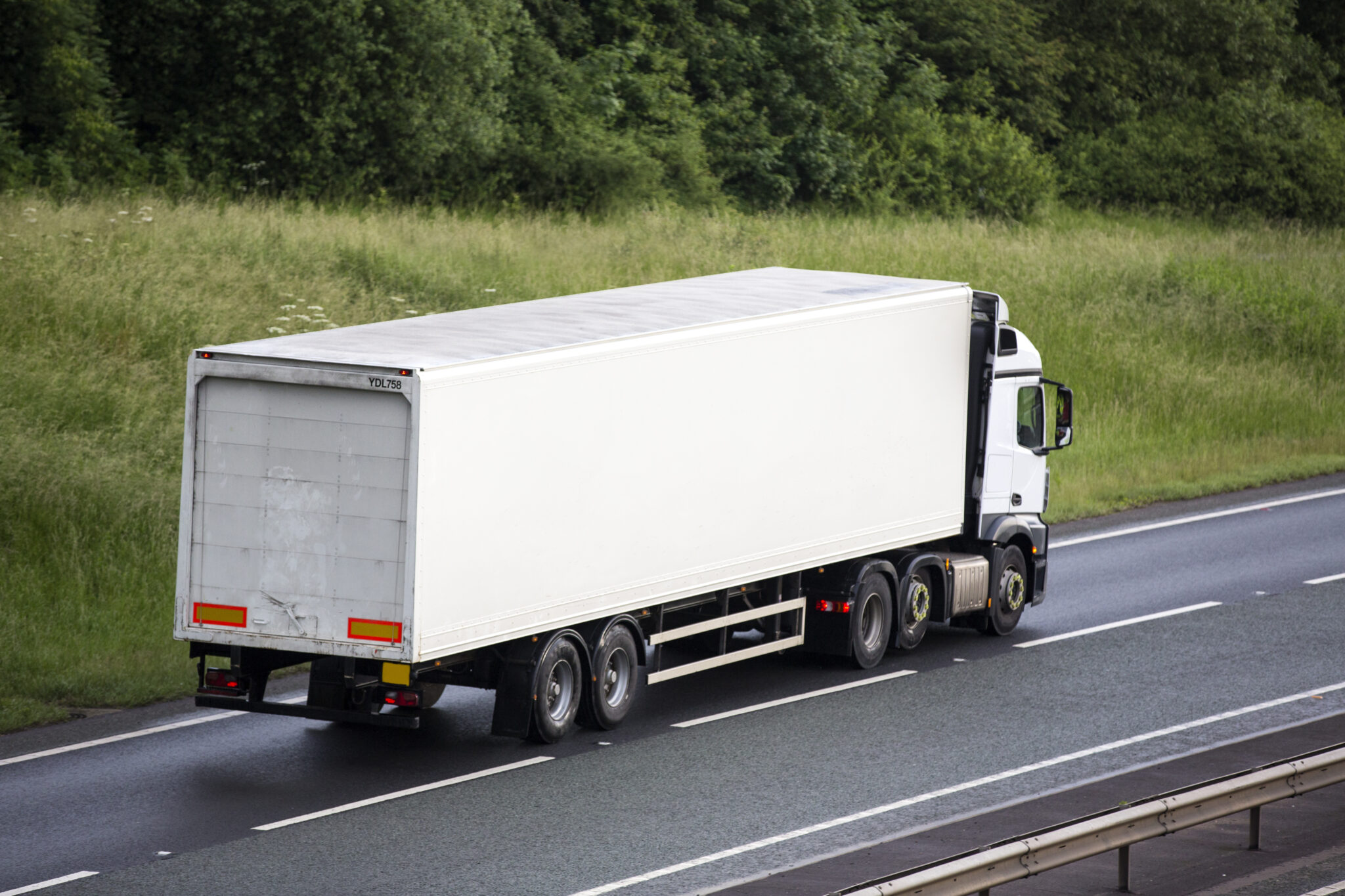Commercial vehicles get 10 times more prohibitions three months after MOT
