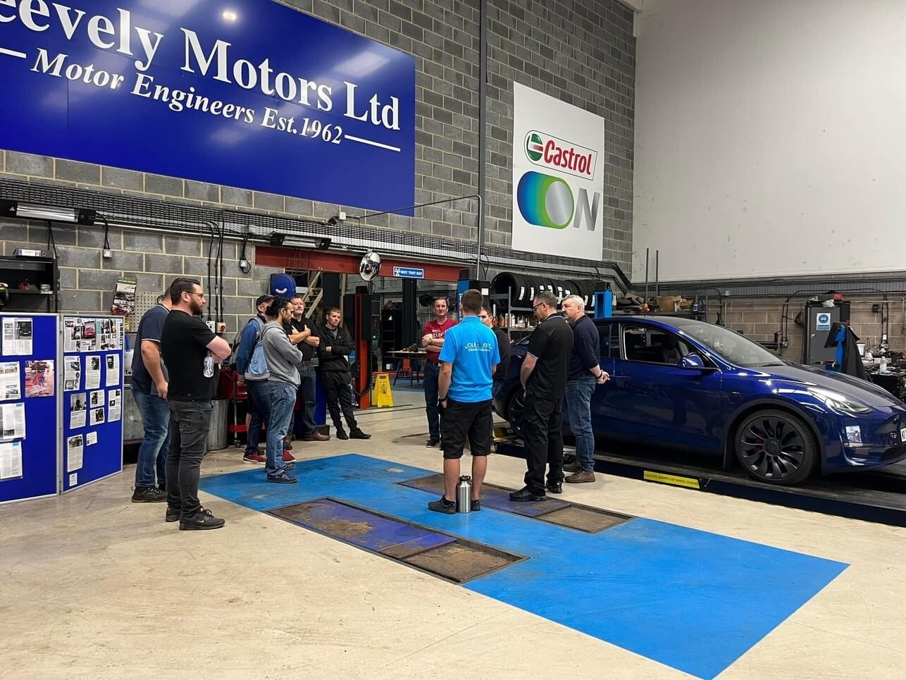 Cleevely EV hosts first garage EV introduction day 