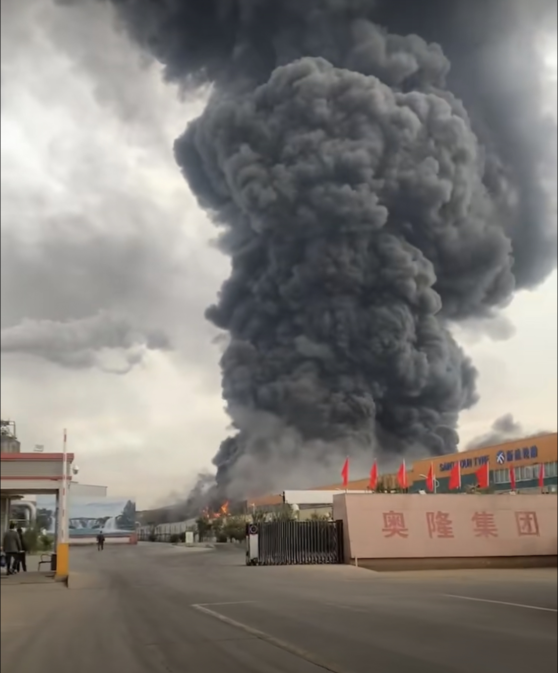Fire breaks out at Xintu Tyre’s warehouse