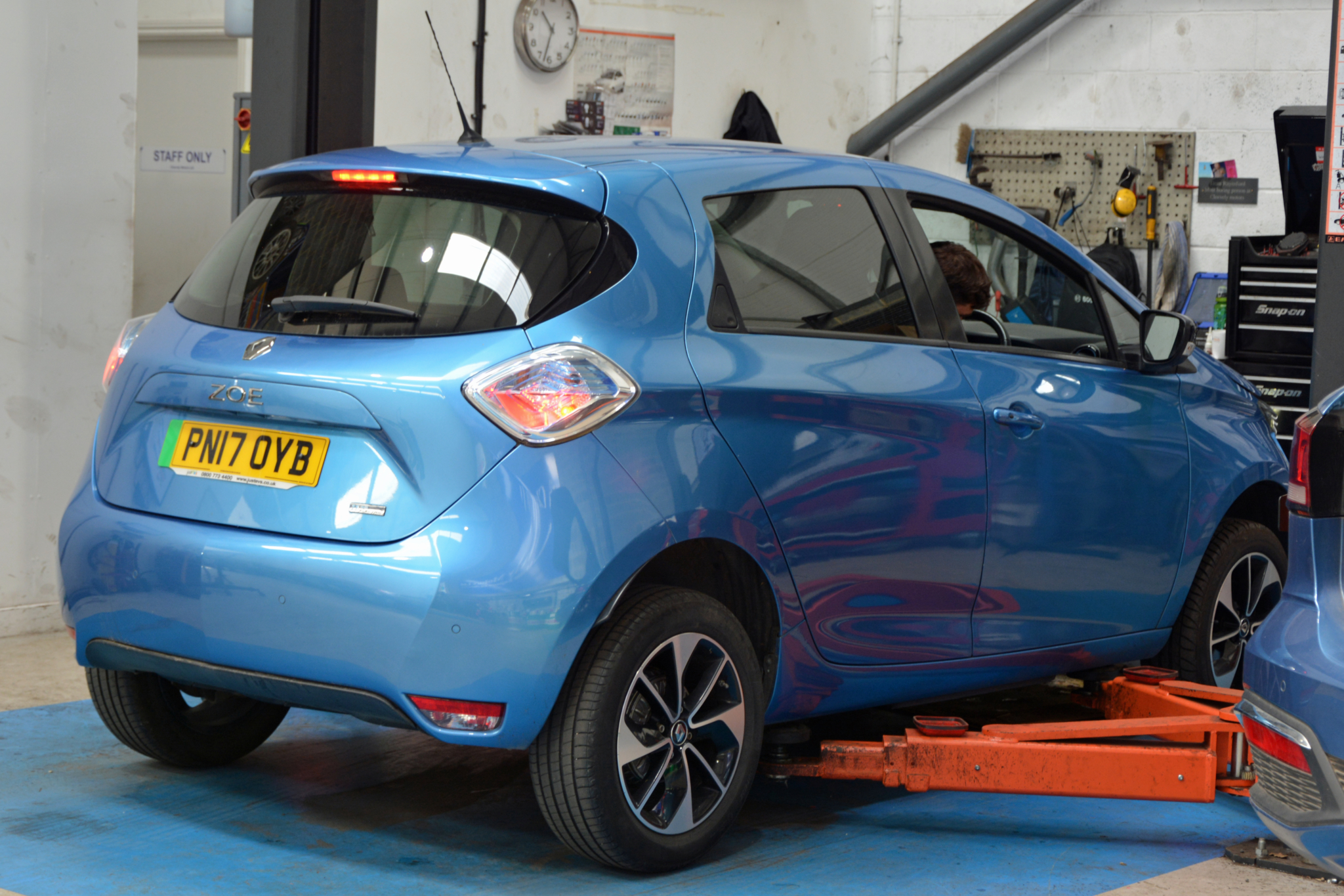 EV tyre opportunity for independent garages – Cleevely Electric Vehicles