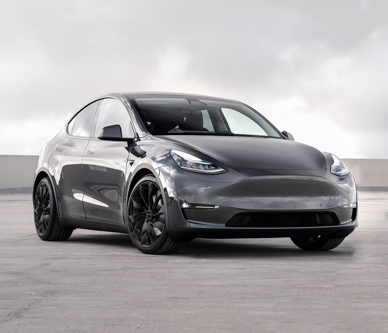 MAK presents Tesla-targeted Solar alloy wheel line