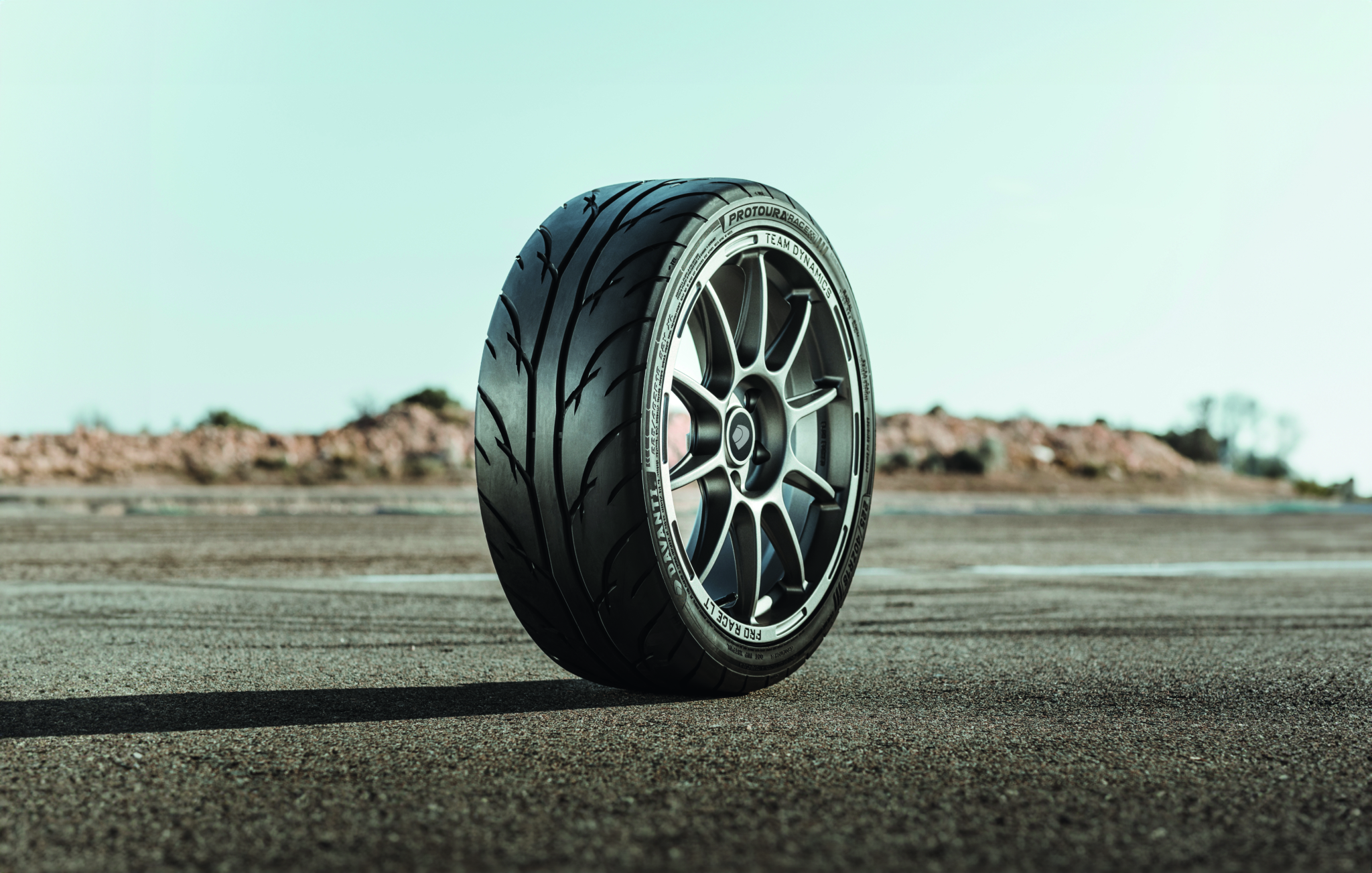 Davanti extends UHP tyre range, adding Protoura Race semi-slick