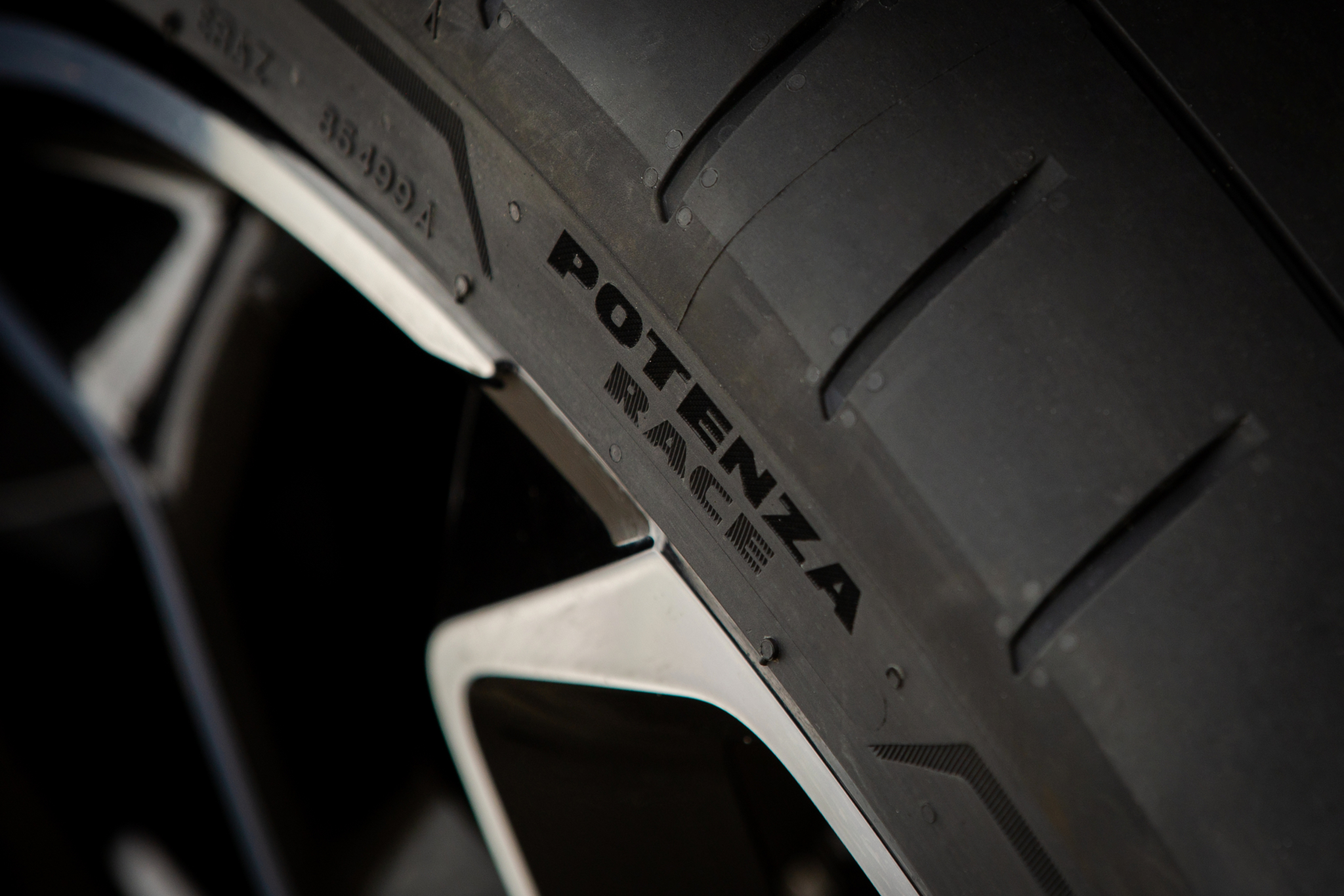 Bridgestone introduces slick tyre to Potenza portfolio